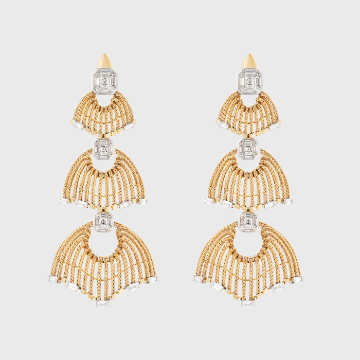 Yellow gold long chandelier earrings with white diamonds