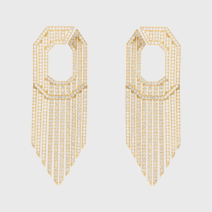 Yellow gold long fringe earrings with diamonds