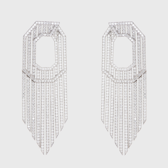 White gold long fringe earrings with diamonds