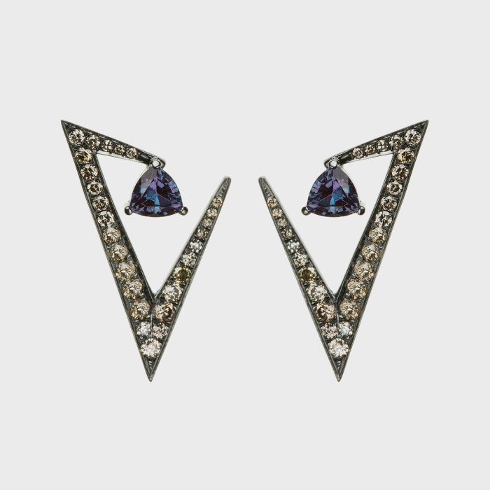 Black gold earrings with brown diamonds and alexandrites
