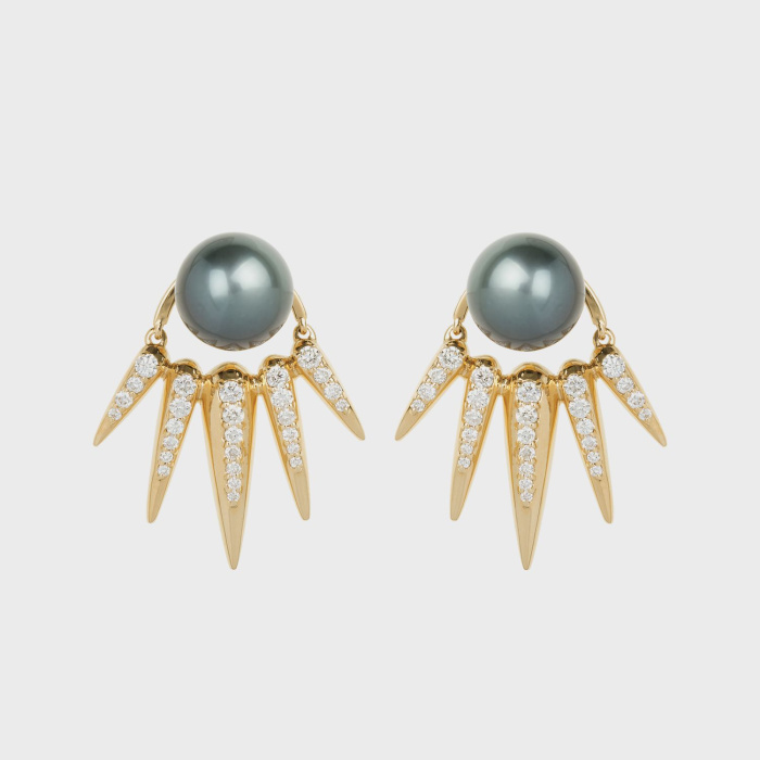 Yellow gold earrings with white diamonds and black pearl studs