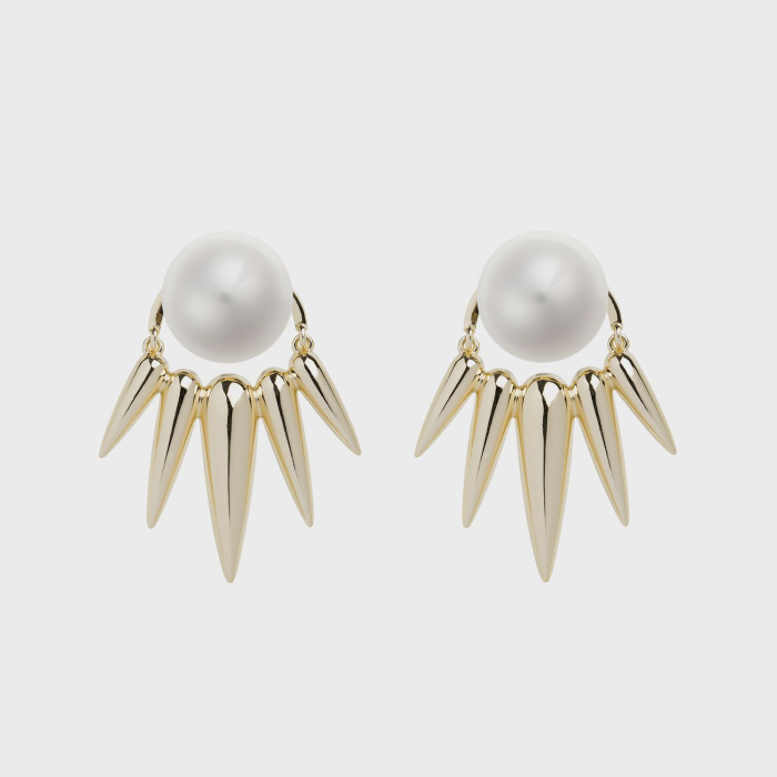 Yellow gold earrings with white pearl studs