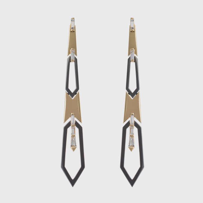 Yellow and black gold long earrings with white diamonds