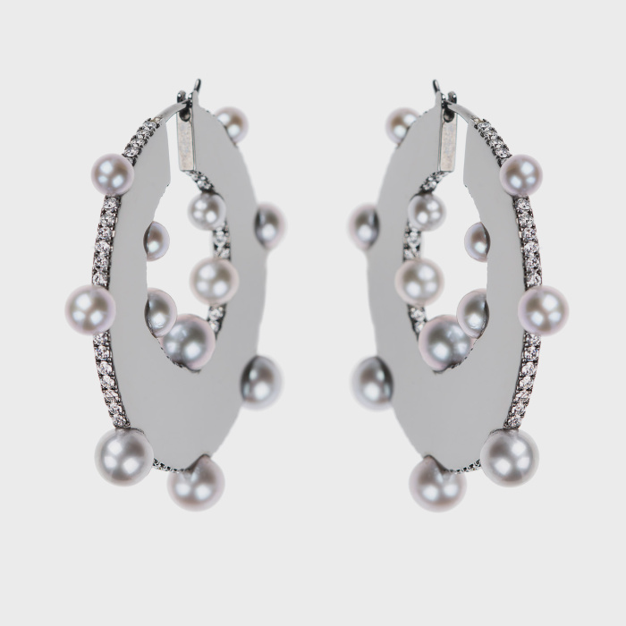 White gold hoop earrings with white diamonds and silver pearls