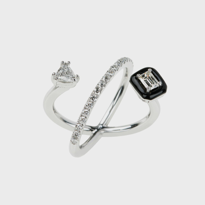 White gold ring with white trillion diamond, white diamond baguette, white diamonds and black enamel