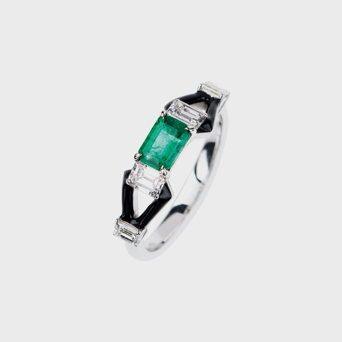 White gold band ring with emerald, white diamonds and black enamel