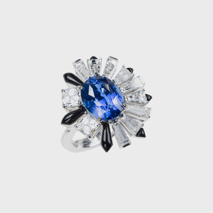 White gold ring with blue sapphire, white diamonds and black enamel