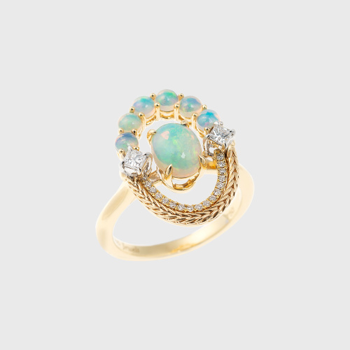 Yellow gold ring with opals and white diamonds