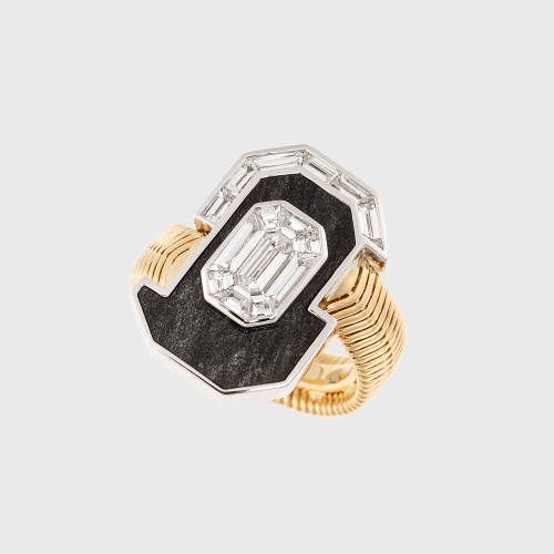 Yellow gold chain ring with white diamond baguettes and gray obsidian