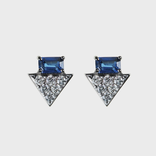 White gold stud earrings with white diamonds and blue sapphires