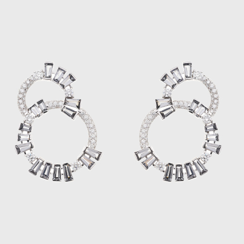 White gold earrings with white diamonds and grey spinnels
