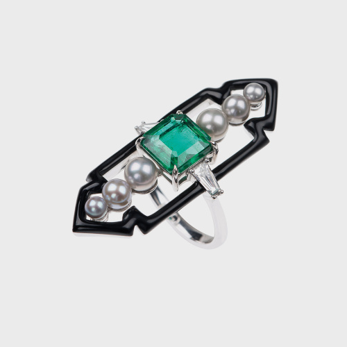 White gold ring with siver pearls, emerald and black enamel