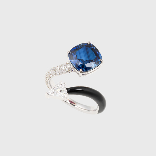 White gold ring with blue sapphire, white diamonds and black enamel
