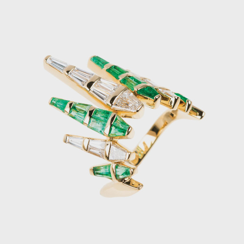 Yellow gold ring with tapered white diamonds and emeralds